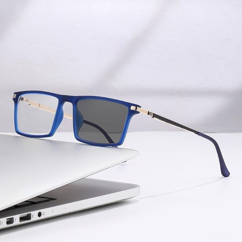 Fashionable Multi Focal Distance Dual-use Reading Glasses with High-definition Photochromic and Anti Blue Light Properties