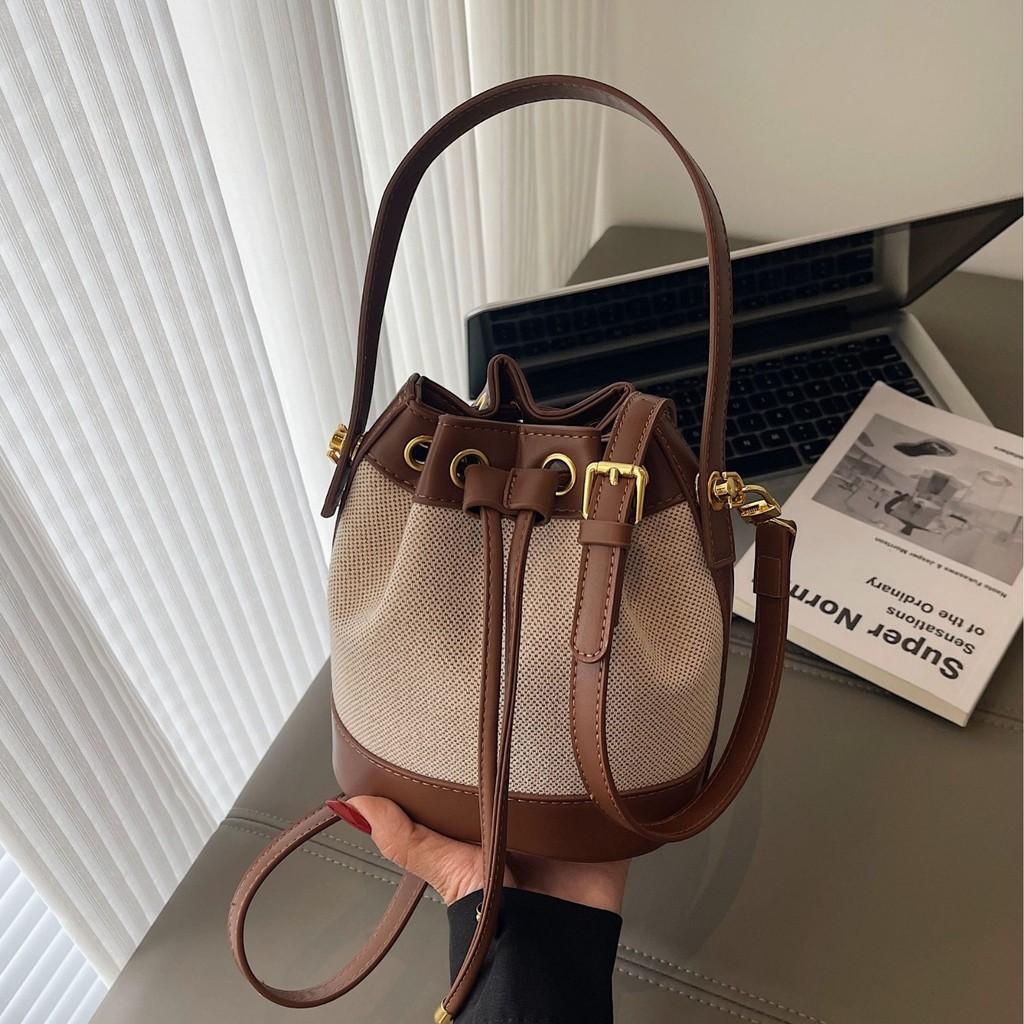 Canvas Bucket Bag For Women With Drawstring Closure And Inner Zipper Pocket For Daily Use