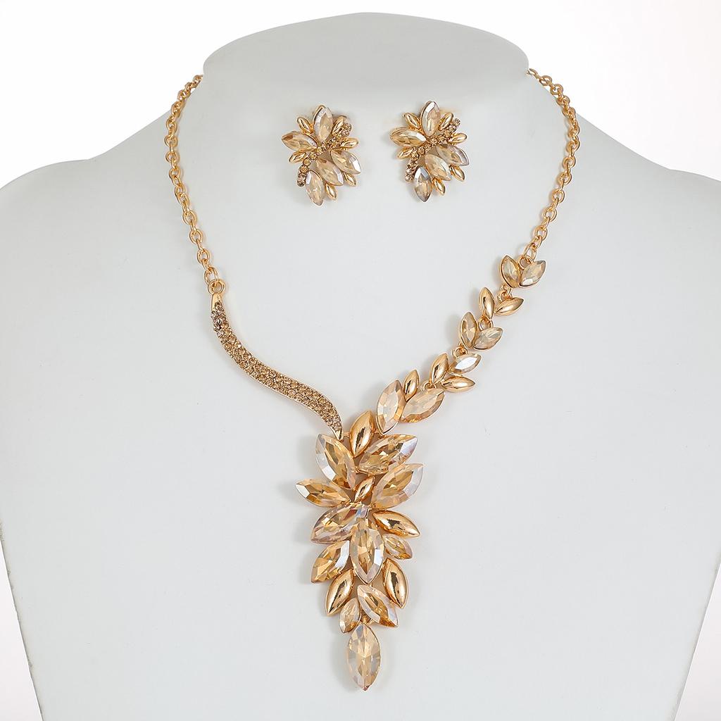 Source Bridal Necklace Set Alloy Diamond Crystal Glass Colored Jewelry Set