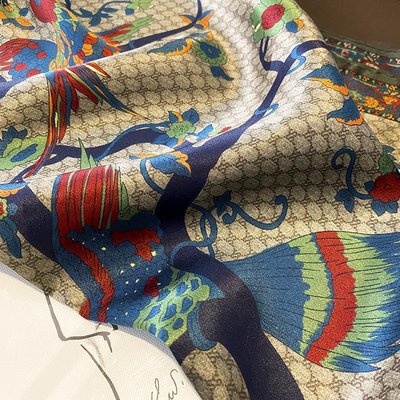 French Mulberry Silk Scarf: Women's Square Neck Scarf, Summer Thin Sunscreen, 70 cm, Elegant Mother Style.