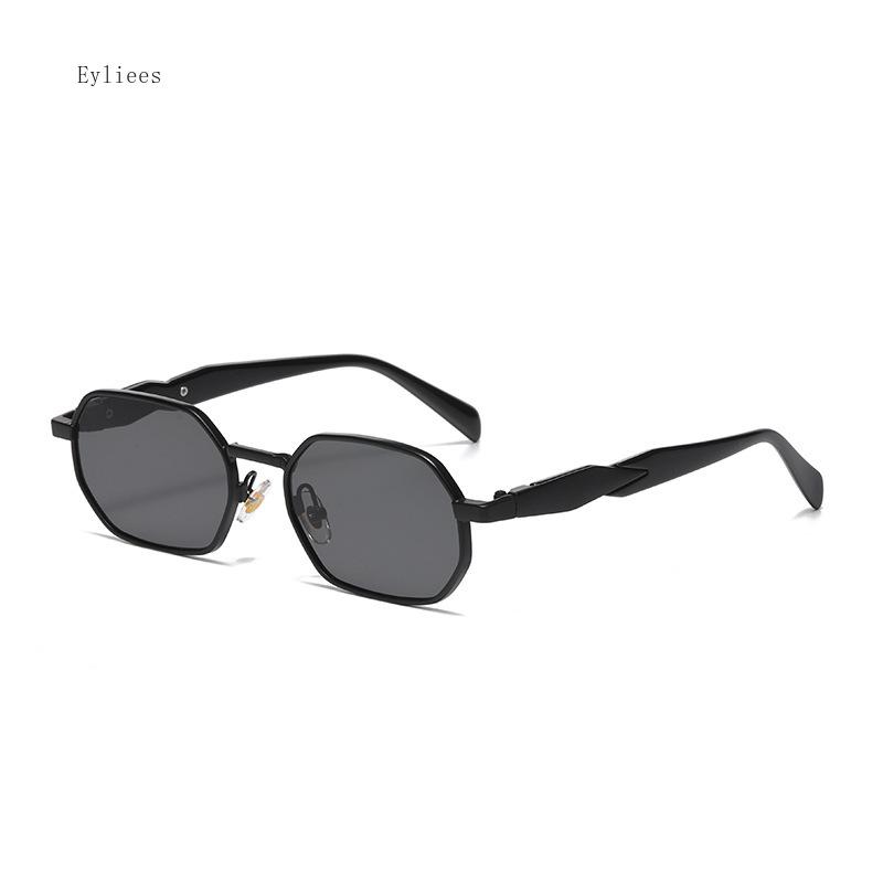 Vintage Fashion Sunglasses Male New Gradient Casual Shades Female Luxury Design Outdoor Decorative Sun Spectacles