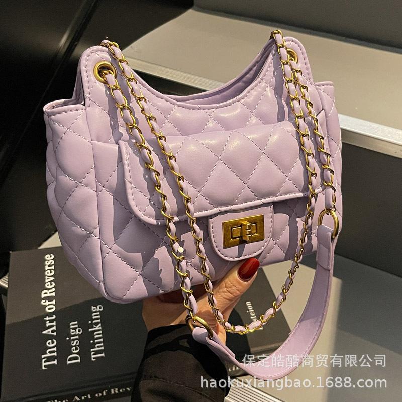Xiaoxiangfeng rhombus chain shoulder bag 2025 spring and summer new temperament milf style Internet celebrity trend messenger bucket bag