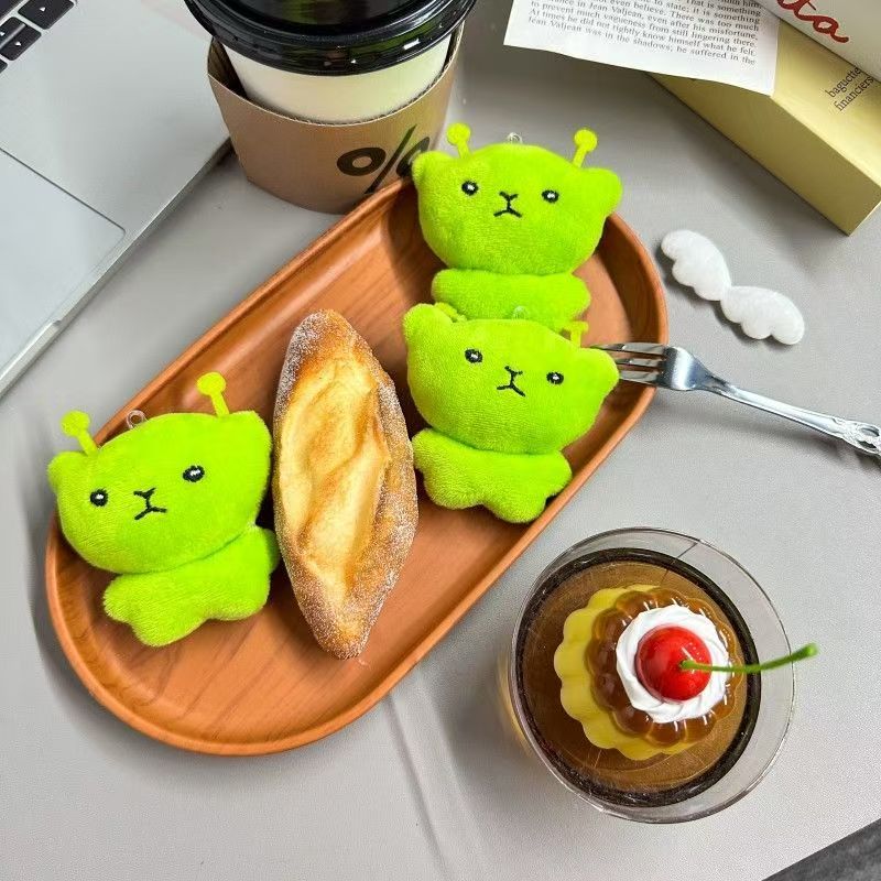 Hot Alien Cat Plush Toy Cartoon Stuffed Animal Keychain Accessories Creative Ugly Cute Backpacks Pendant Fans Gift