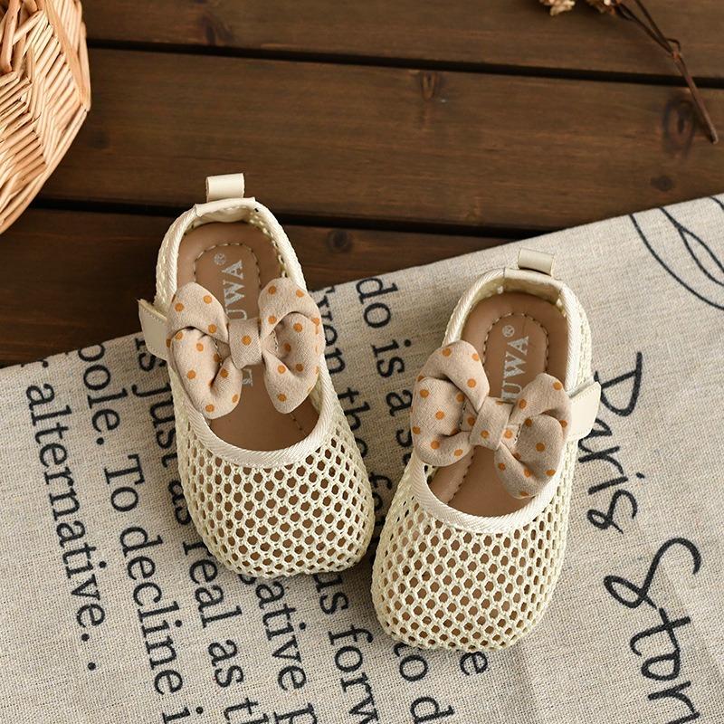 Anti-slip Girls' Sandals with Hollow and Breathable Soles, Outdoor Soft-Topped Baby Shoes