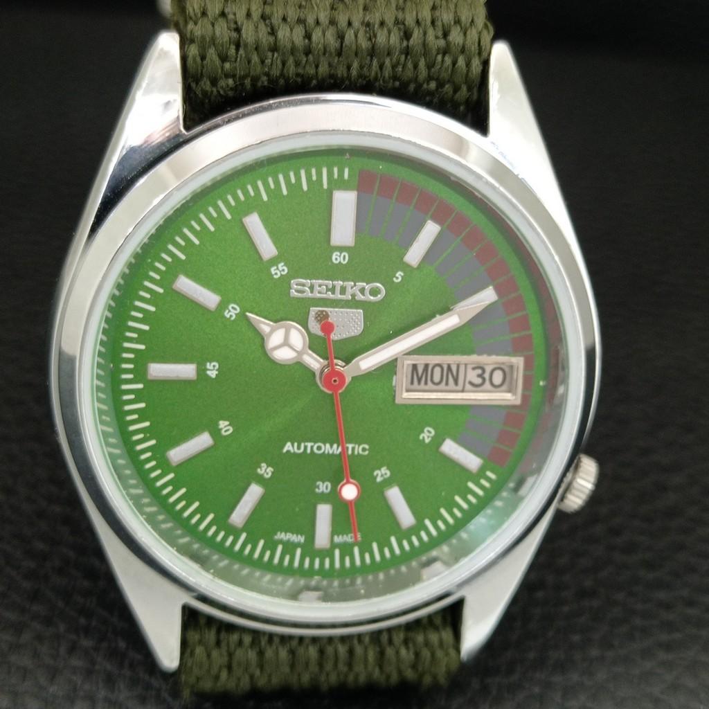 VINTAGE REFURBISHED SEIKO 5 AUTOMATIC JAPAN MENS GREEN DIAL WATCH a445820-1