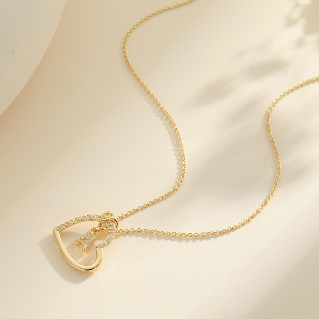 Popular women's jewelry, high-end 11-letter zircon design, long necklace, heart-shaped collarbone chain.