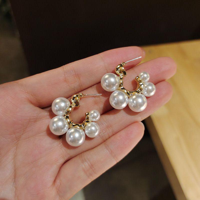 2025 New Inlaid Rhinestone Pearl Stud Earrings Women Personality Fashion Unique Design Earrings Wedding Jewelry Birthday Gift