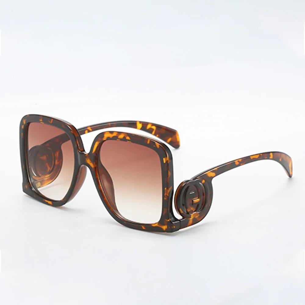Monture Vintage Carrée Large Lunettes de Soleil Femme Style Rétro Anti-Reflet Accessoire Tendance Branches Gyro Rond