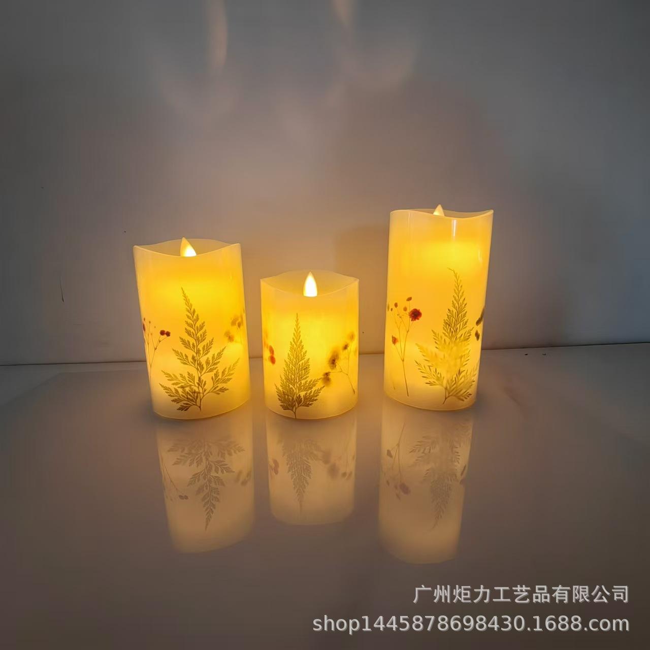 

Remote-Control LED Christmas Tree Candle - Romantic Wedding Decor 7.5cm*10cm/12.5cm/15cm