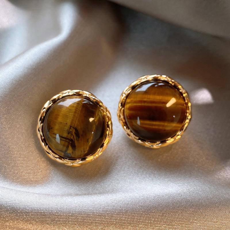 Silver Needle Heart Stud Earrings with Zircon Crystals – European & American High-End Fashion for Women