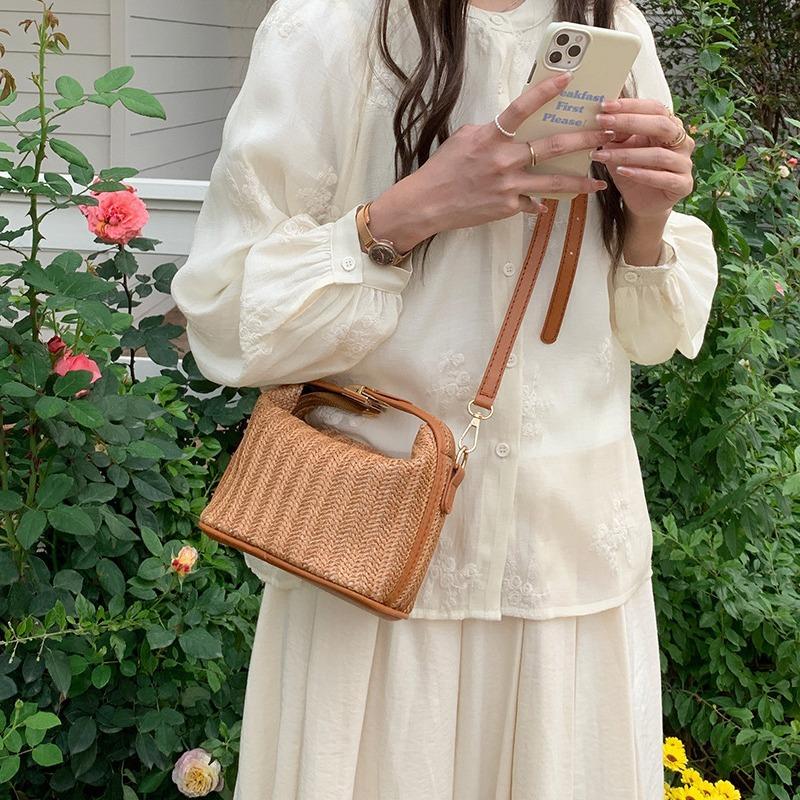 Summer Straw Woven Small Bag Casual Women's Bag Vacation Hand-held One-shoulder Crossbody Bag Trend