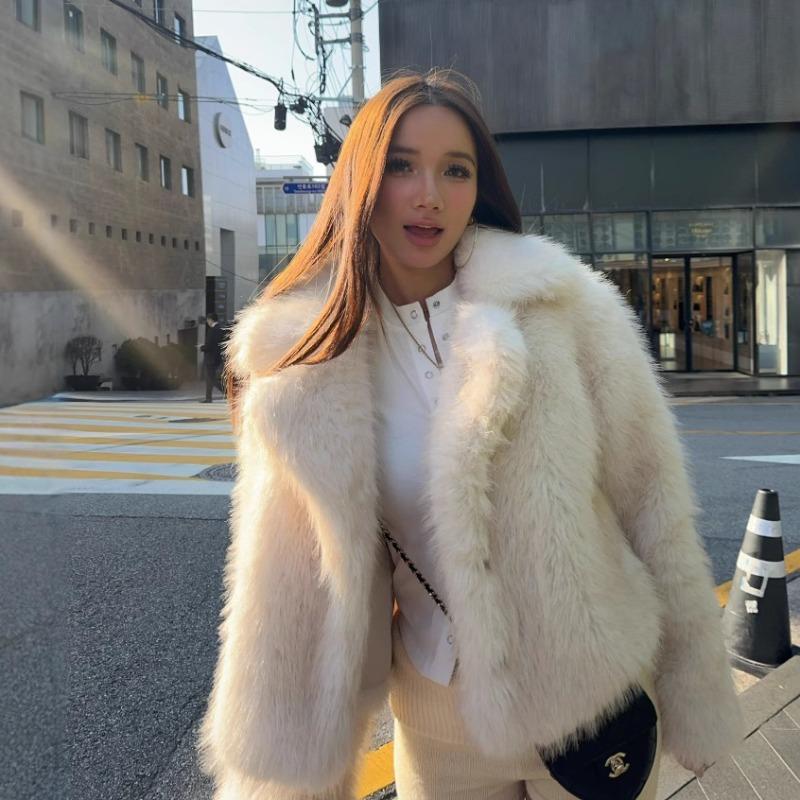 Autumn and winter new fox fur jacket women's short loose casual temperament plush top