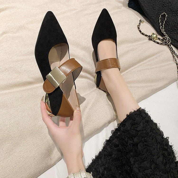

French retro versatile color matching full leather metal square buckle Mary Jane 2024 autumn thick heel pointed single shoes women s shoes 34