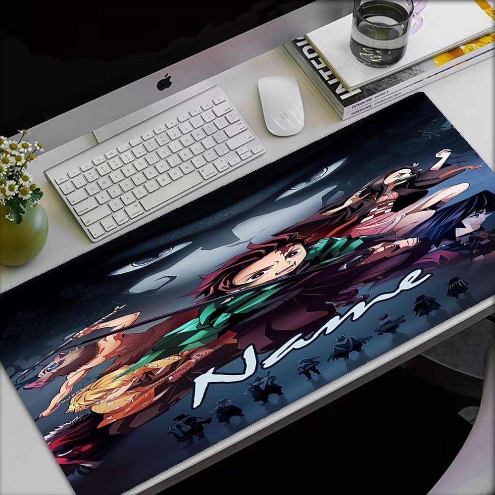 Tappetino Mouse Personalizzato Tema Demon Slayer, Base in Gomma Antiscivolo, Multifunzionale per Ufficio e Casa, Perfetto per la Personalizzazione dello Spazio di Lavoro.