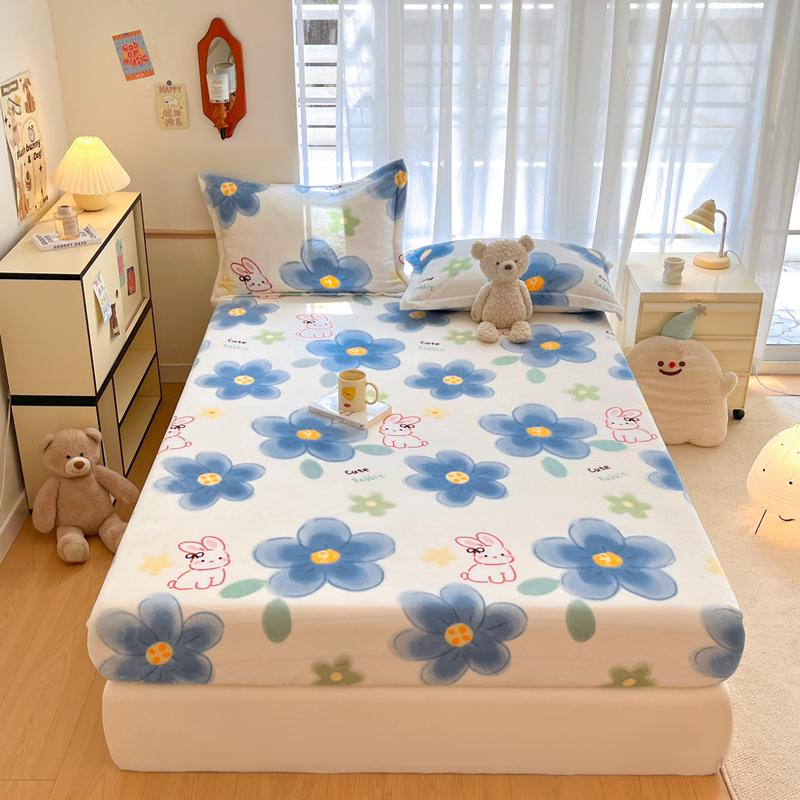 Cute Cartoon Bear Pattern Flannel Fitted Sheet Set Warm Breathable Super Soft Deep Pockets Mattress Cover for Kids Boys Girls