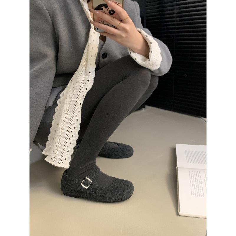 Retro style flat-soled Mary Jane shoes, children's winter velvet warm platform beanie ladyshoes