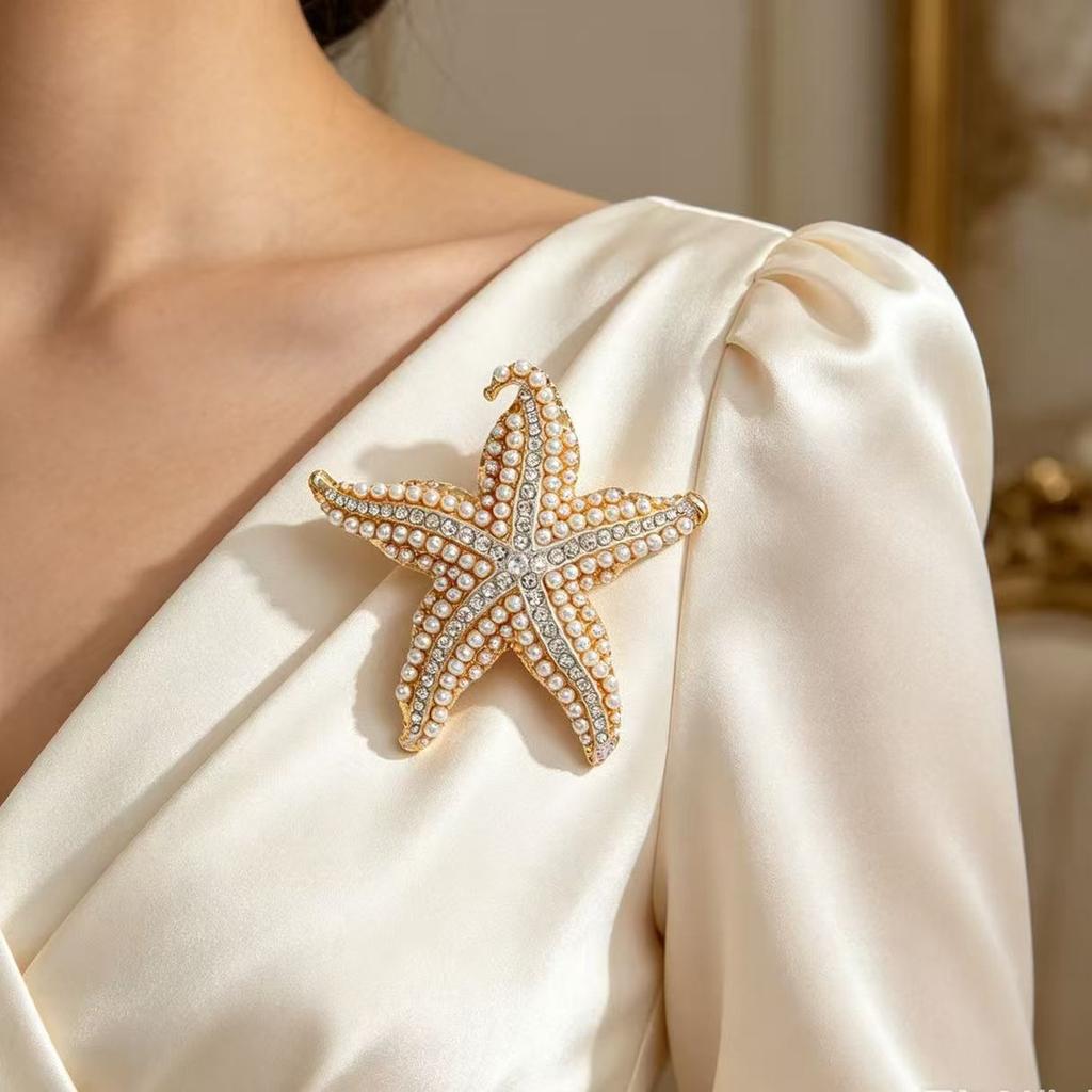 Modische Seestern-Brosche mit Strasssteinen und Perlen Elegant Einfach Vielseitig Hochwertiges Dekoratives Anstecknadel-Accessoire für Kleidung