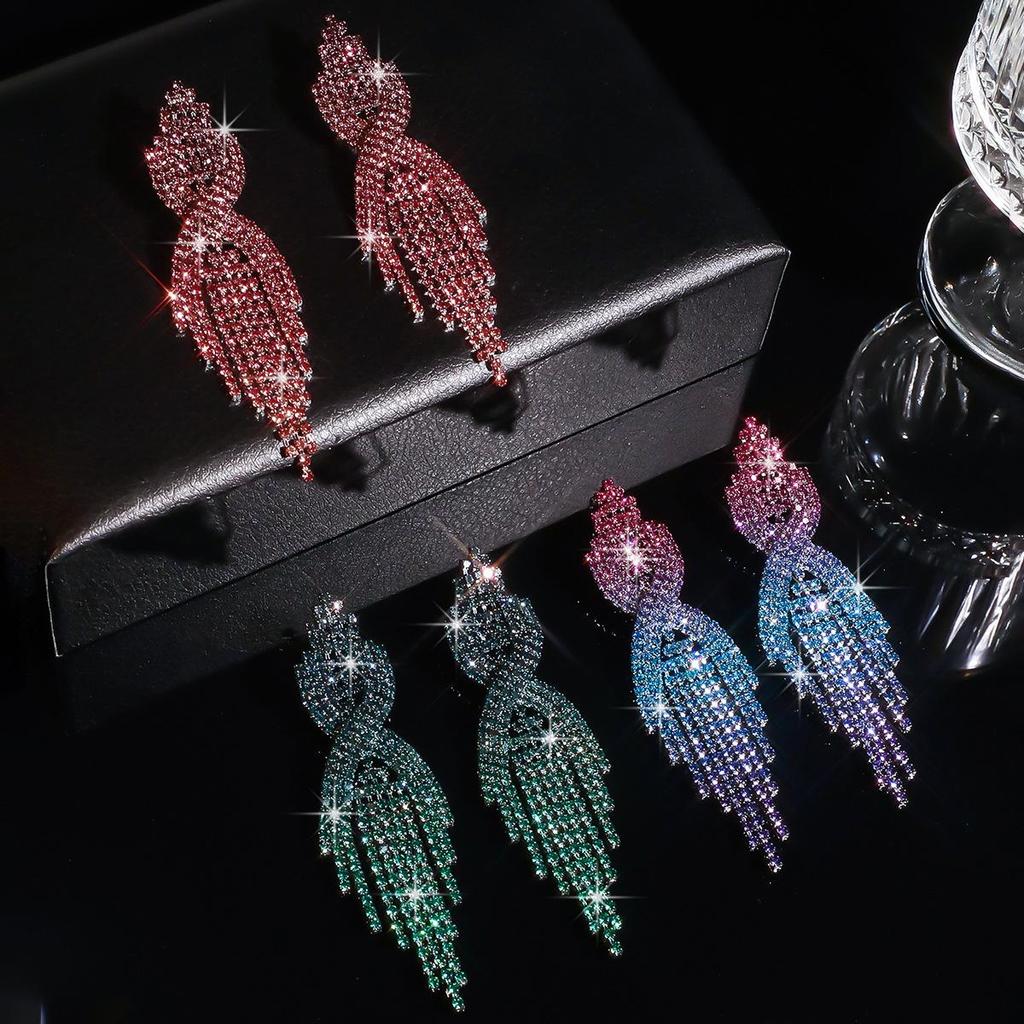 Luxurious European-American Rhinestone Rhombus Bridal Drop Earrings