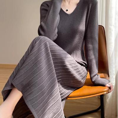 Women's Autumn and Winter Waist-hugging and Slimming A-line Base Skirt Mid-length Pullover Long Sleeve Over-knee Knitted Dress
