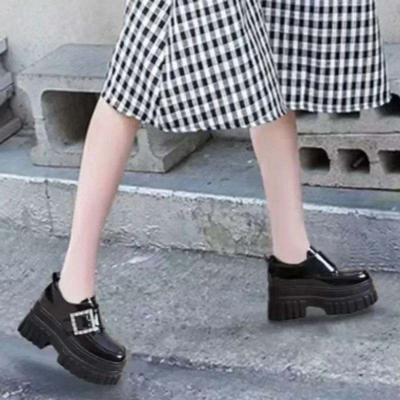 Весенняя мода с круглым носком — фото 6