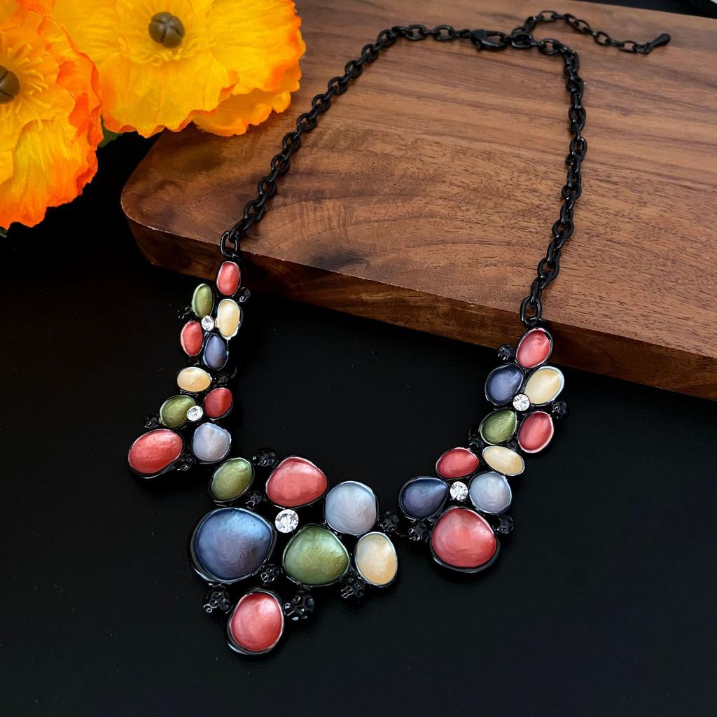 Irregular Color Round Flower Necklace Color Painted Oil Flower Ladies Premium Sense Blackened Necklace