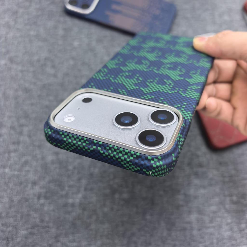 iPhone 17 Pro Max Kevlar Magnetic Case - Carbon Fiber Drop-Proof Cover