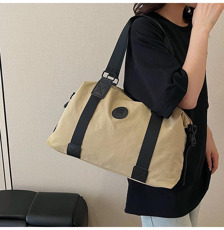 Large Capacity Travel Bag with Wet/Dry Separation for Yoga, Swimming, and Business Trips - Wear-Resistant, Lightweight Crossbody Handbag Luggage.
