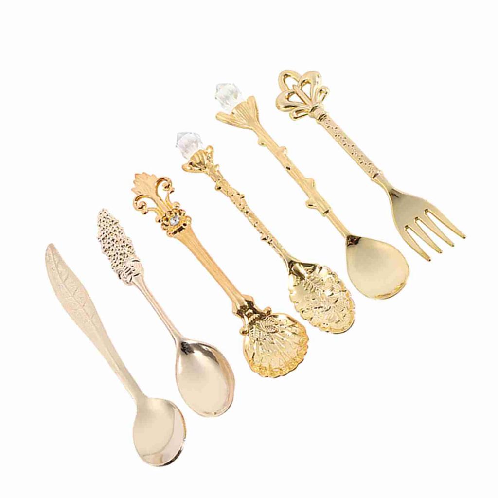 6Pcs/Set Retro Royal   Metal   Coffee Spoons and Fork Kitchen Fruit Accessories Golden