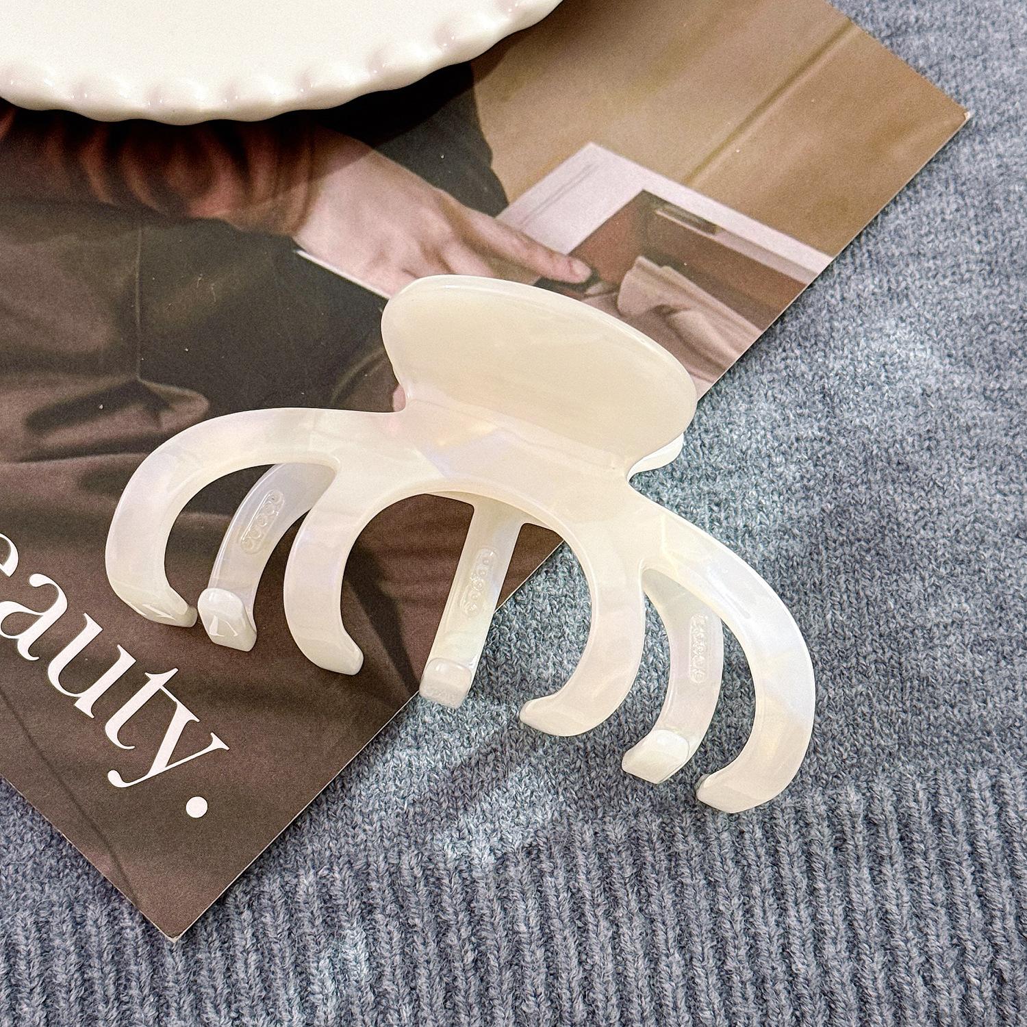 

Трендовая заколка-краб для волос из ацетата в виде тыквы, идеально подходящая для изысканных причесок, в коричневом цвете Colorful White