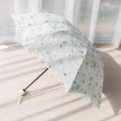 Fashion Double-Layer Lace Floral Embroidery Folding Umbrella Summer Outdoor Mini Sunscreen Uv Protection Foldable Sunny Umbrella