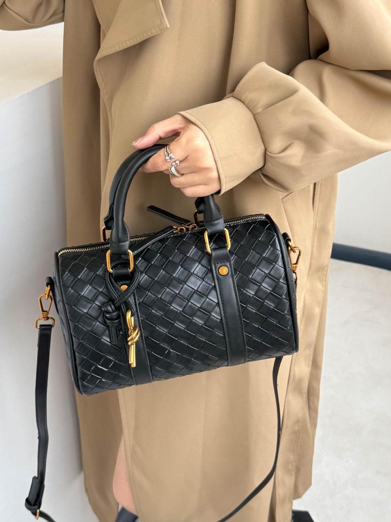 2025 Autumn/Winter Vintage Woven Women's Pillow Shoulder Bag