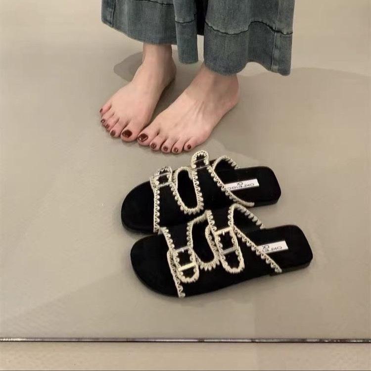 Flat-bottomed fashion sandals women's shoes 2025 summer French retro belt buckle lace gentle fairy word sandals