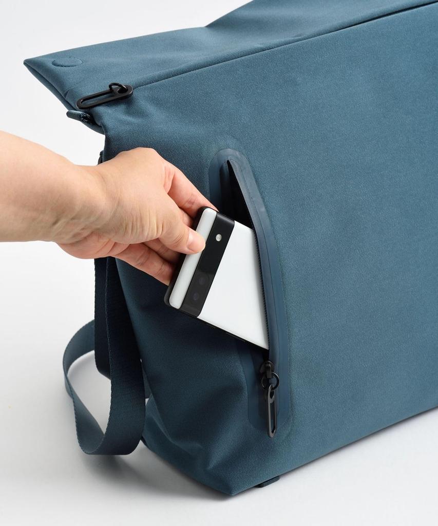 MILEST LIKID Umhängetasche, Groß, für Damen und Herren, Crossbody, Wasserabweisend, Tabletfach, Passt für 500ml Wasserflaschen, Schlichtes Design für den Alltag