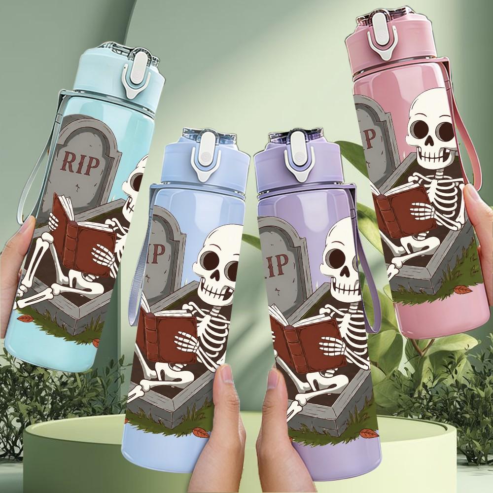 1PC Skeleton Tombstone Halloween Pattern 750ml Color Plastic Sports Water Bottle Leakproof Flip Straw Lid Suitable for Sports Office Home Use