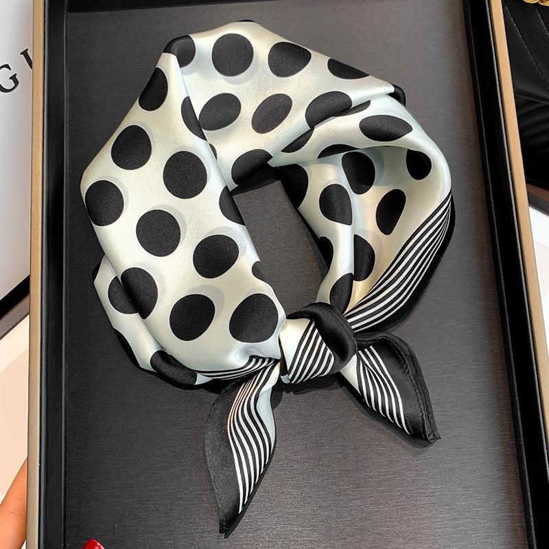 Silk scarf silk small square scarf women s summer new foreign style Korean version elegant small scarf mulberry silk professional small silk scarf 53*53cm
