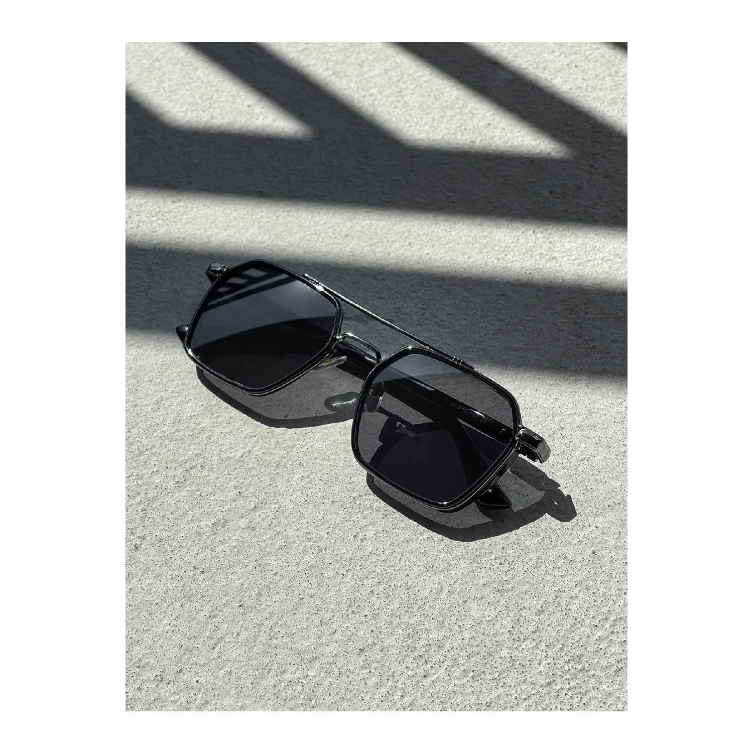 

Солнцезащитные очки Brooklyn Model чёрный