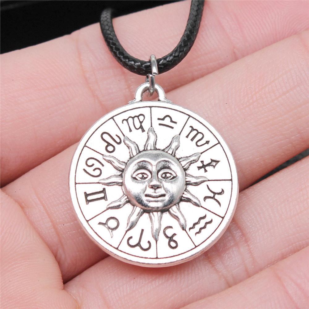 Pěticípá hvězda Slunce Měsíc Pentagram Nebeský přívěsek Starožitný bronzový kov Párový náhrdelník Trendy