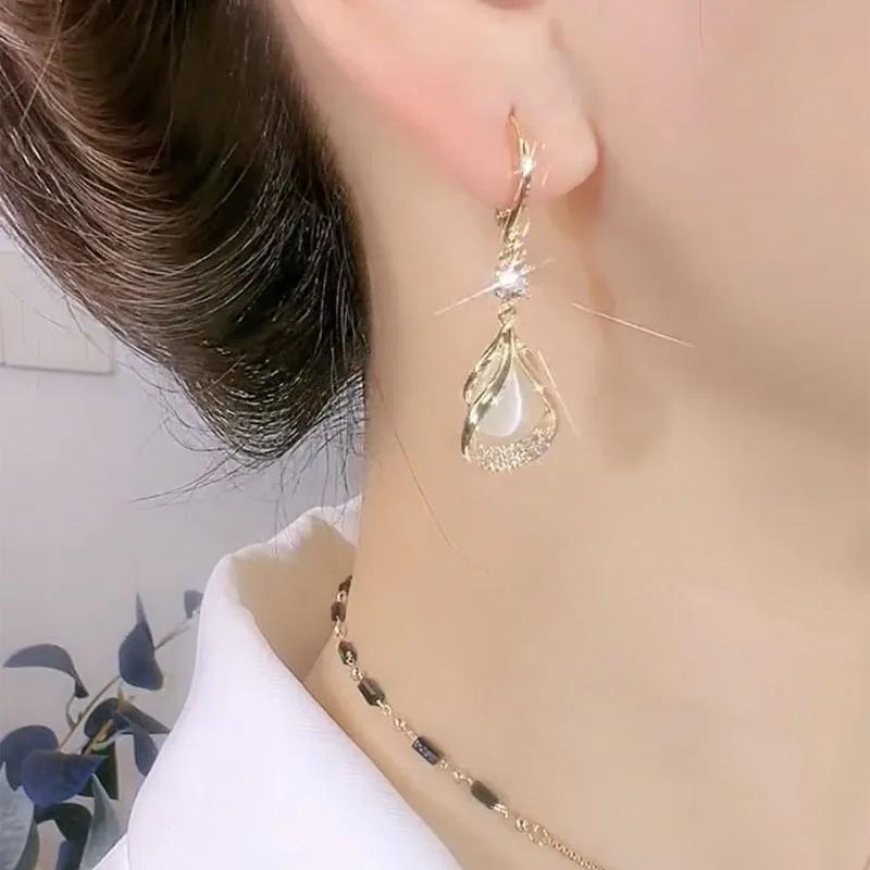 The Teardrop Ear Pendant Is A New Fashion and Versatile Ear Accessory for Women In 2026, Featuring A Simple and Elegant Style
