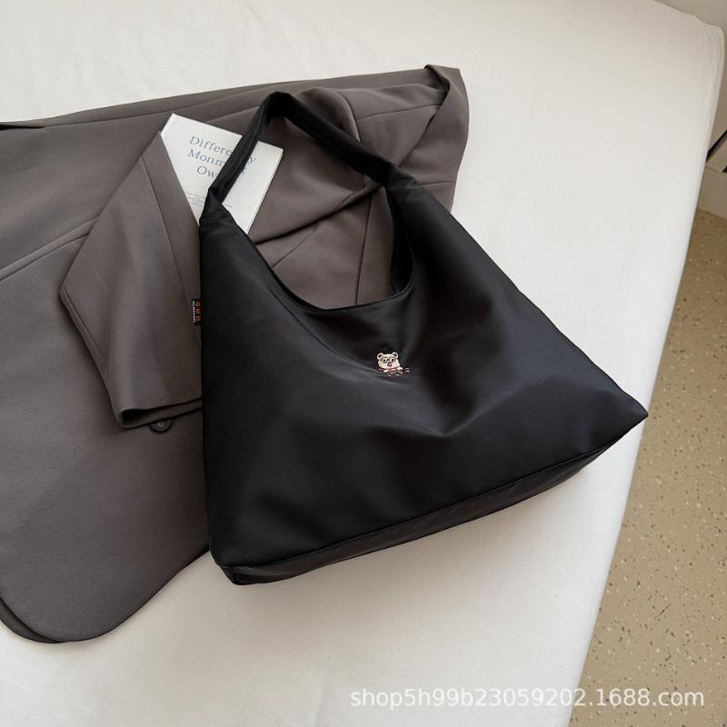 

Вместительная наплечная сумка, сумка-тоут, сумка для учебы и работы для студента колледжа, новая повседневная нишевая сумка-подмышка чёрный