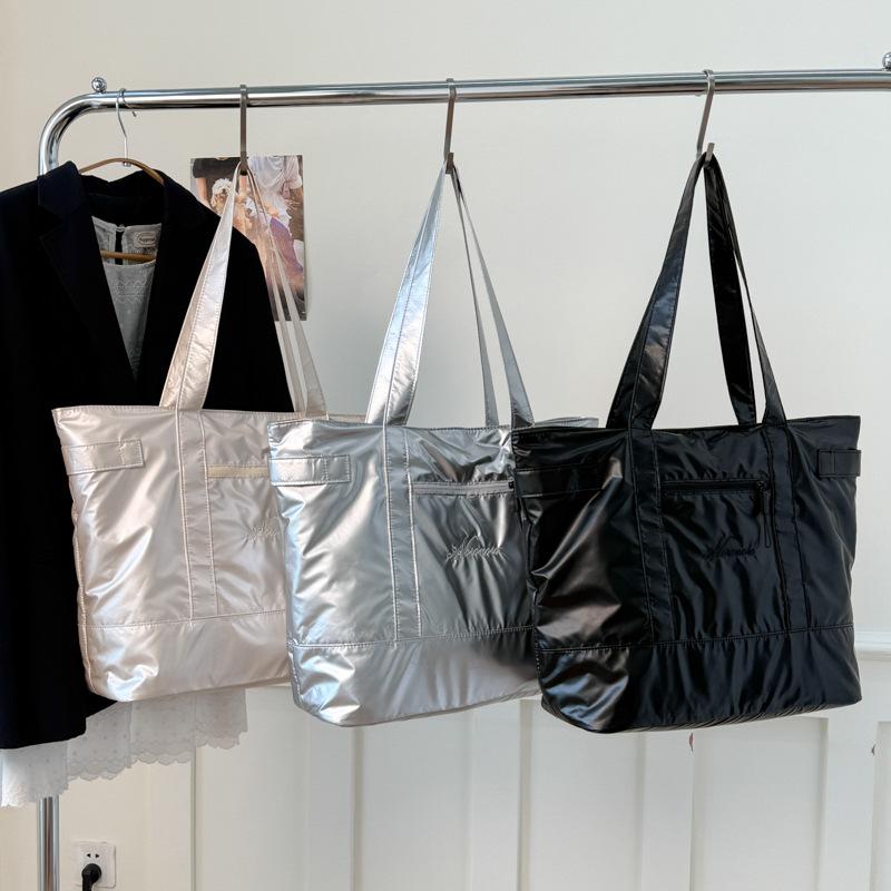 New Travel Tote Bag Casual Handbag Portable Shoulder Bag Large Capacity Underarm Bag Women