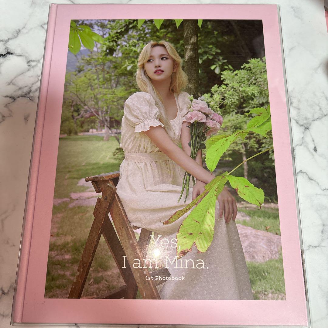 

[USED] TWICE Yes, I am Mina. Mina Photobook