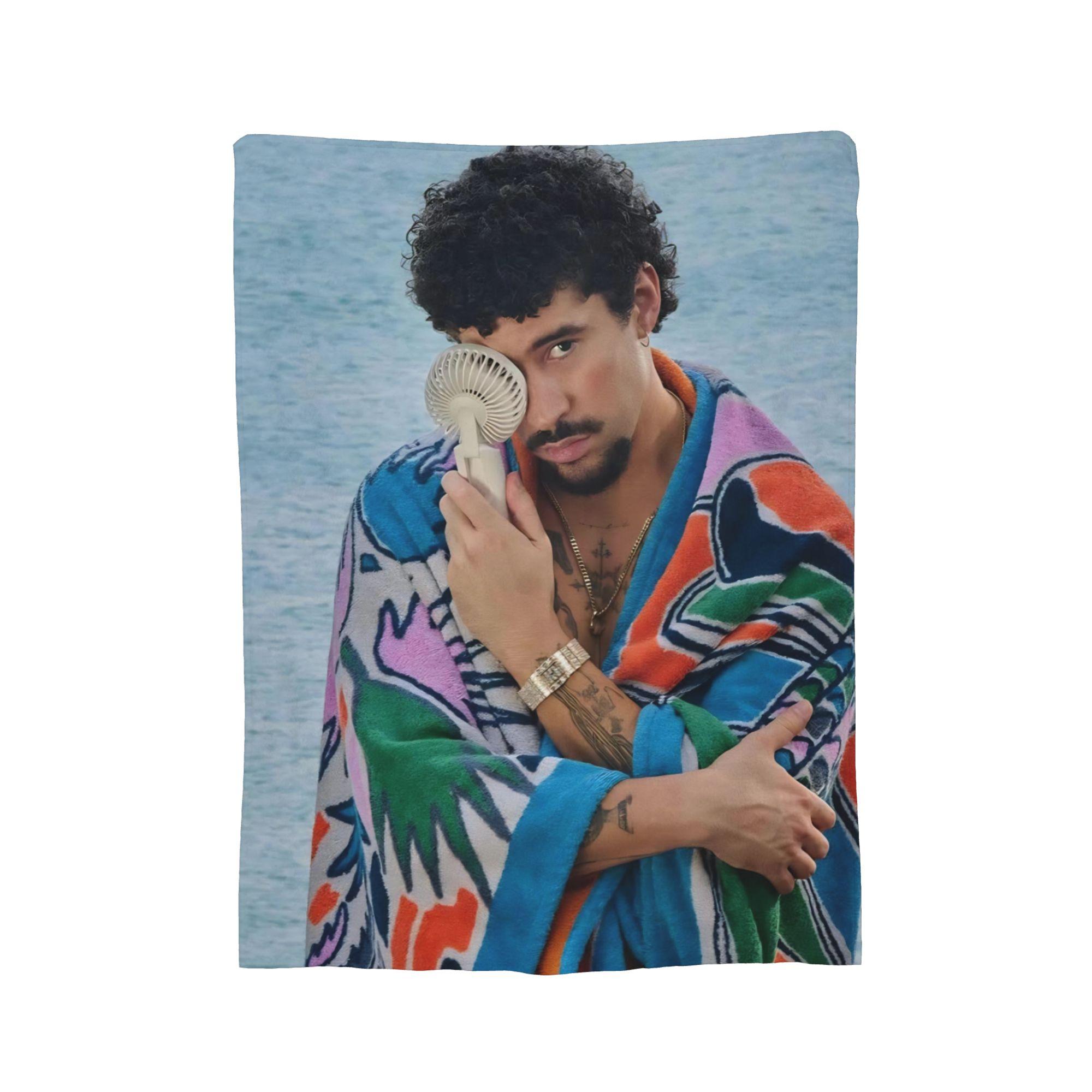 Koce z Bad Bunny Flanelowe Jesień/Zima Wielofunkcyjne Super Ciepłe Koc do Rzucania na Łóżko Biuro Pościel Kocy Size: 130*170cm, Weight: 280 GSM