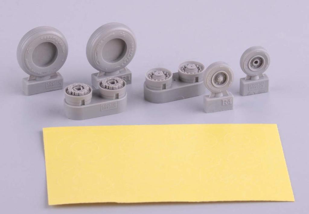 eduard Duży zestaw części Shin z kołami późnego modelu Części modelu plastikowego Tamiya EDUSIN64832 1/48 F-14A