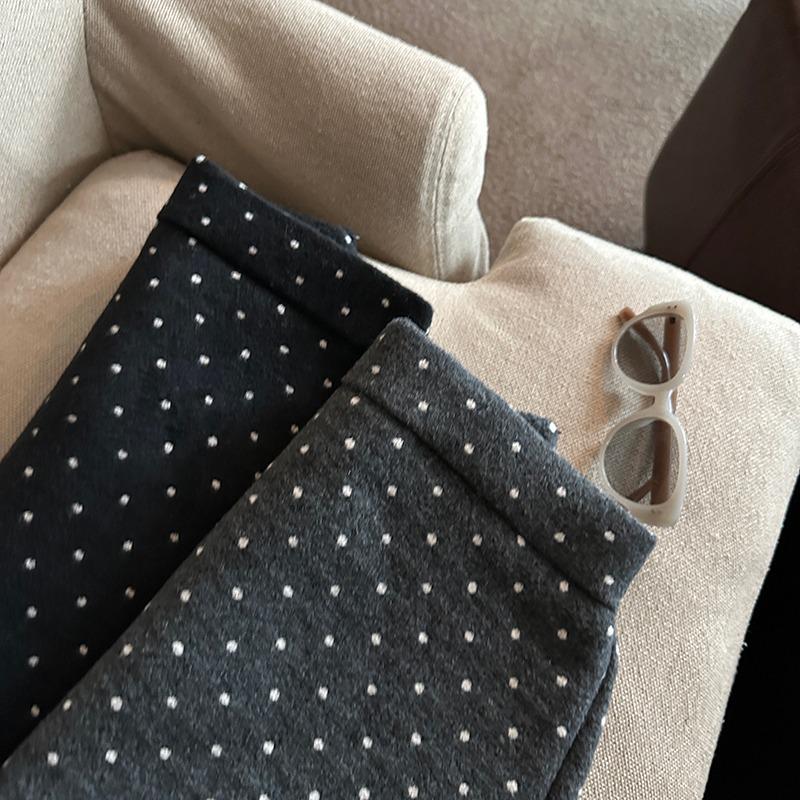 Plus-Size Women's Polka Dot Ruffle Lace Mini Skirt - High Waist, Slimming & Hip-Hugging Design