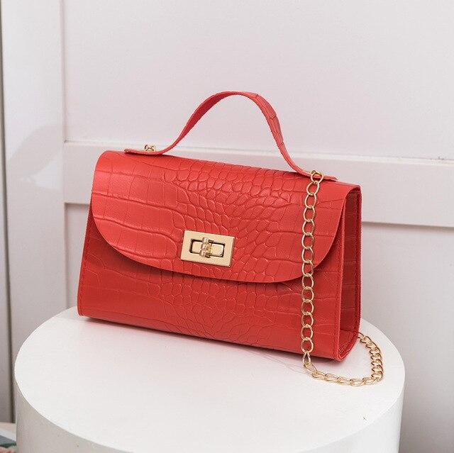 small shoulder bag trend