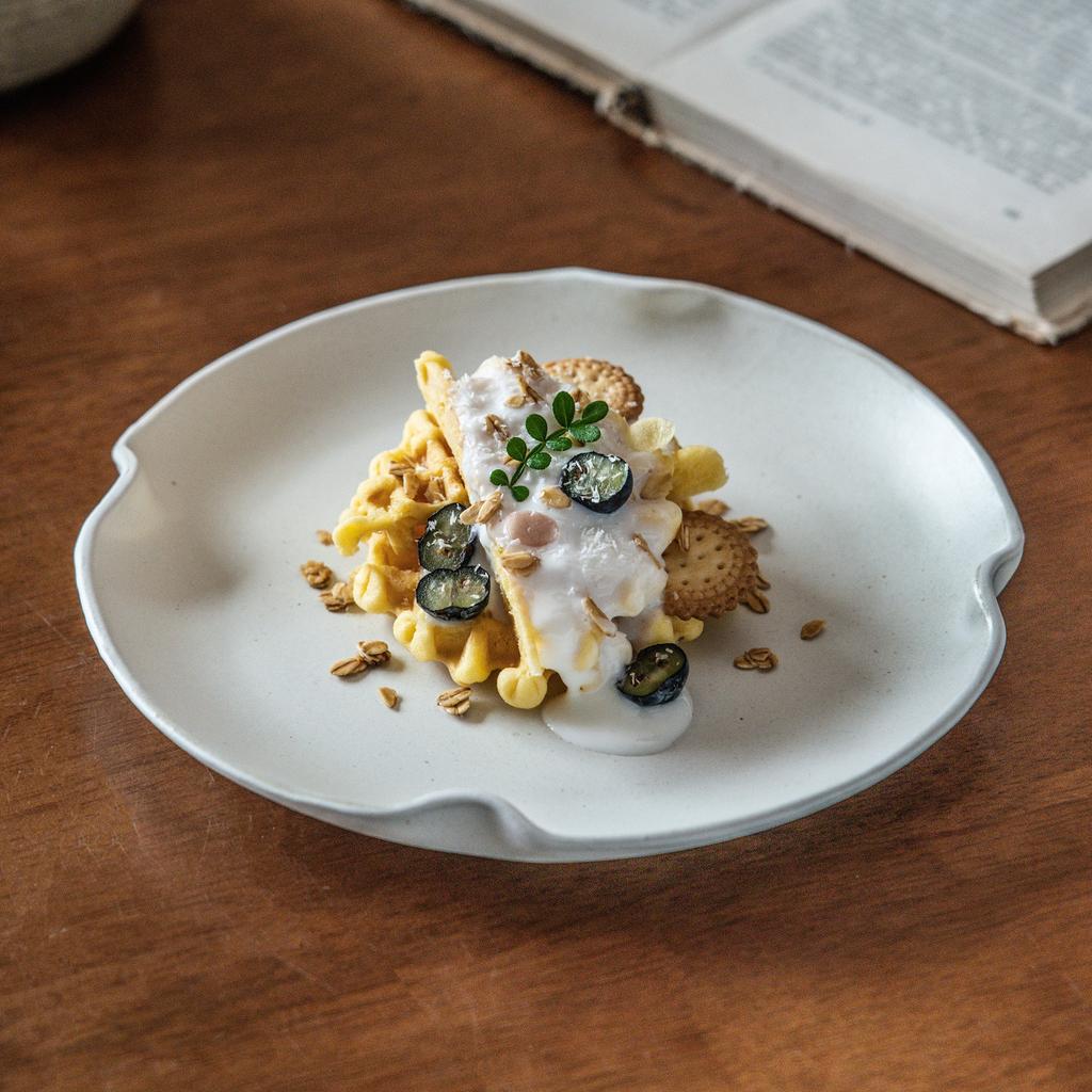 Ins Style Special-Shaped Edge Ceramic Plate, Household Plate Plate, Dessert Plate, Commercial Retro Style Tableware, Western Food Plate