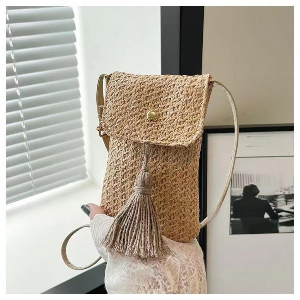 Fashionable Summer Beach Vacation Mini Shoulder Bag -Adjustable Shoulder Strap, Magnetic Buckle Design, Solid Tassel Details, Crossbody Phone Bag