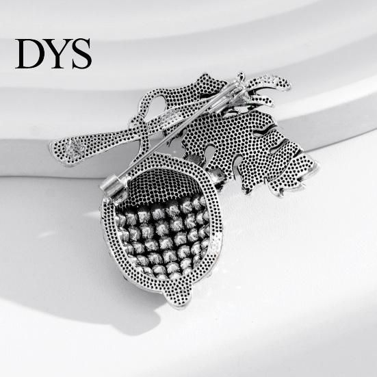 Alloy Lapel Pin Bling Rhinestone Acorn Brooch, Green Leaf Decorative Embellished Brooch for Suits Coats Bags, Jewelry Accessory Men Women