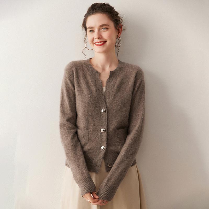 Round Neck Loose Cashmere Cardigan: Women's Long Sleeve Knit Sweater with Pockets - Autumn/Winter Outerwear.