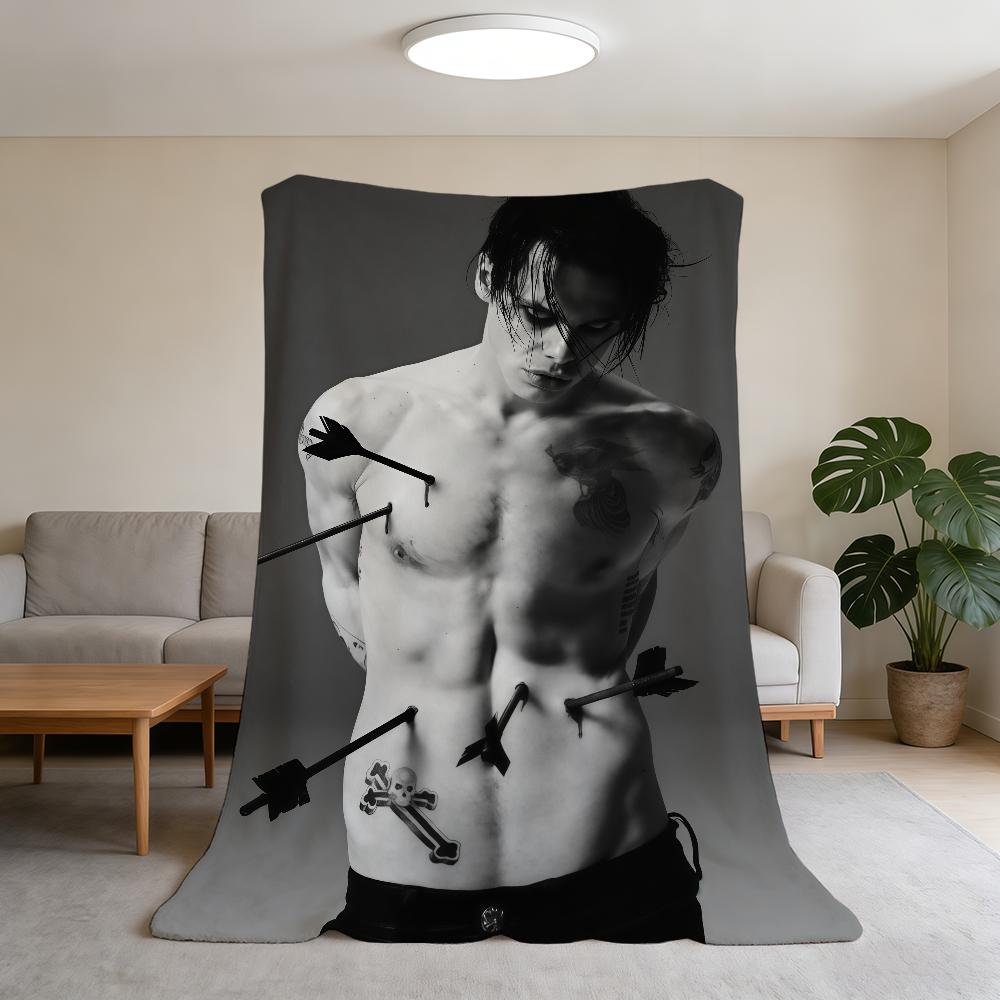 English YUNGBLUD Singer Blanket Super Warm Comfortable Plush Throw Blanket Child Home Idols Sofa Bedroom Gift 75x90cm